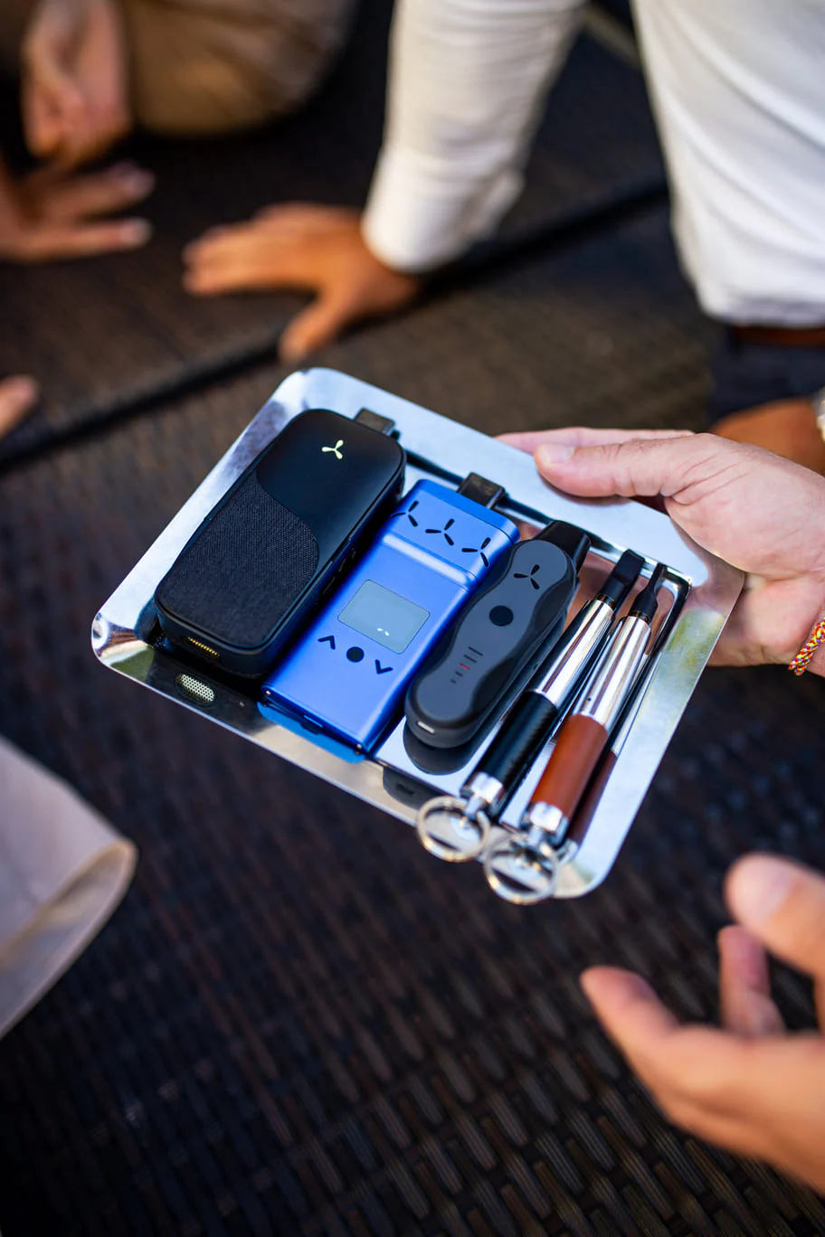 Discreet vape subtle use office public place - Discreet Vape Guide: Cannabis Consumption Without Compromise – Apollo